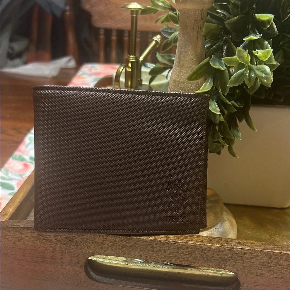 💥2/$10 USPA US Polo Association Brown PVC Wallet
